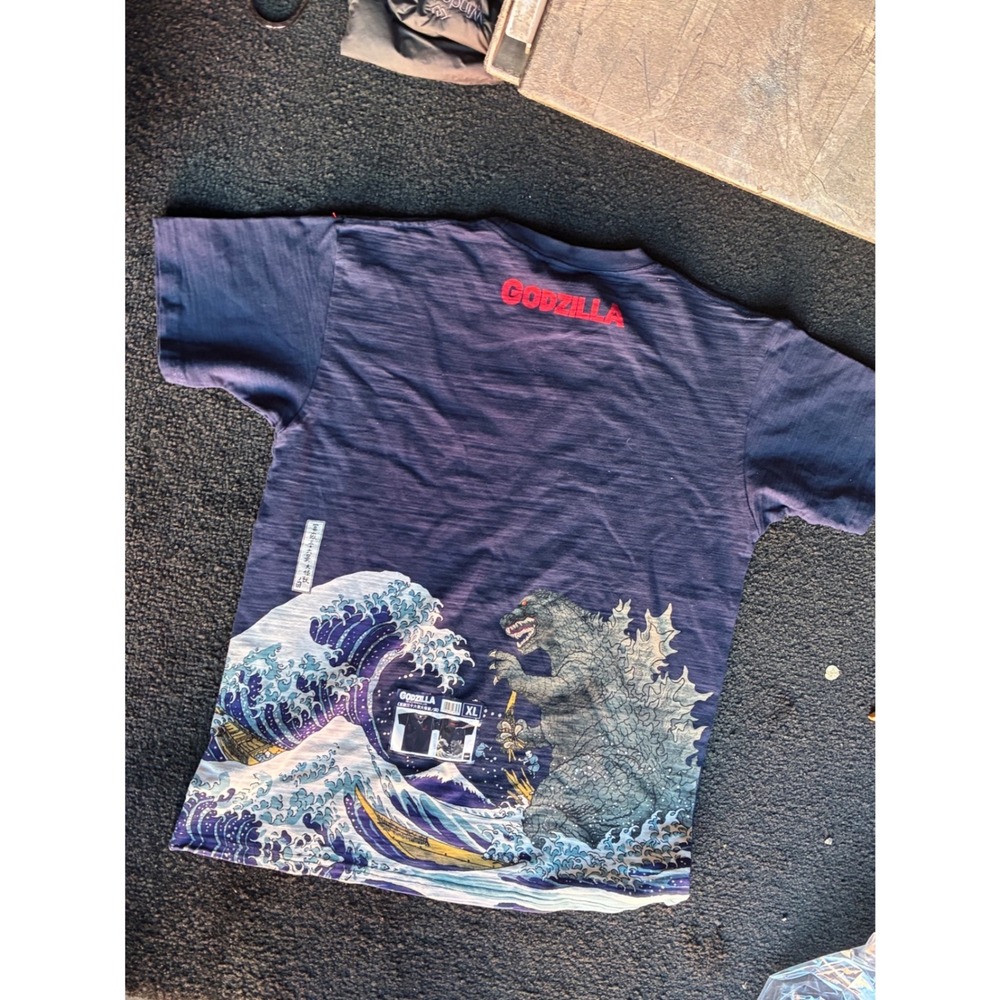 Godzilla Great Wave Off Kanagawa Graphic T-Shirt Navy Blue XL New With Tags